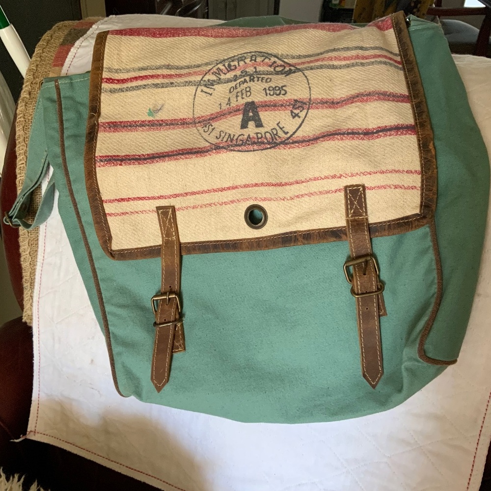Large messenger bag